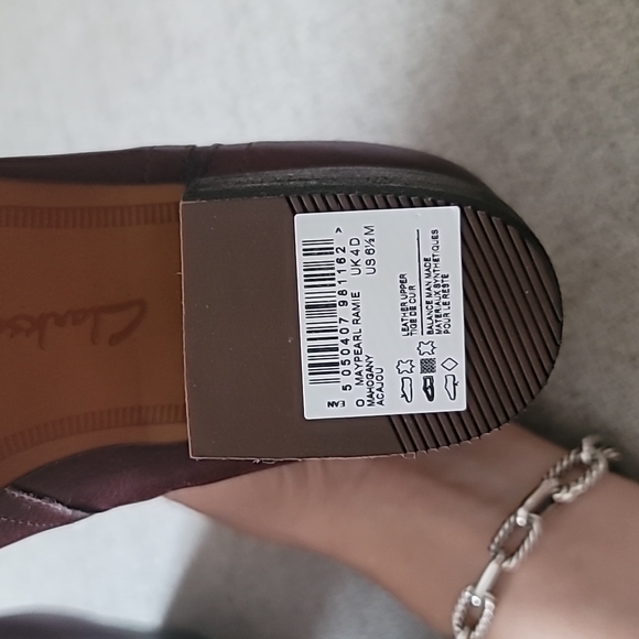 Clarks Booties - Picture 7 of 8